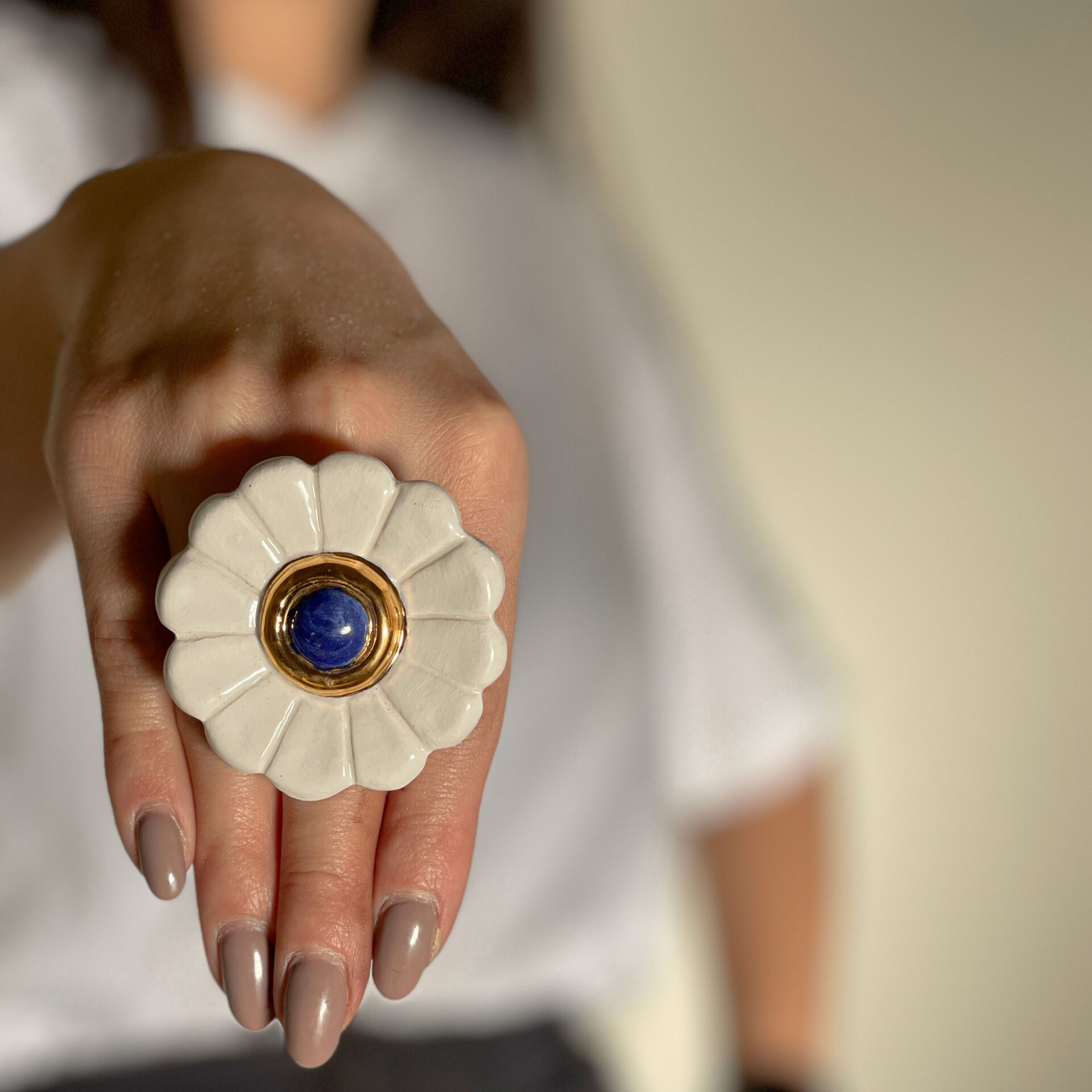 انگشتر طرح لوتوس کامل سفید | کانسپت استور خانه دلشاد