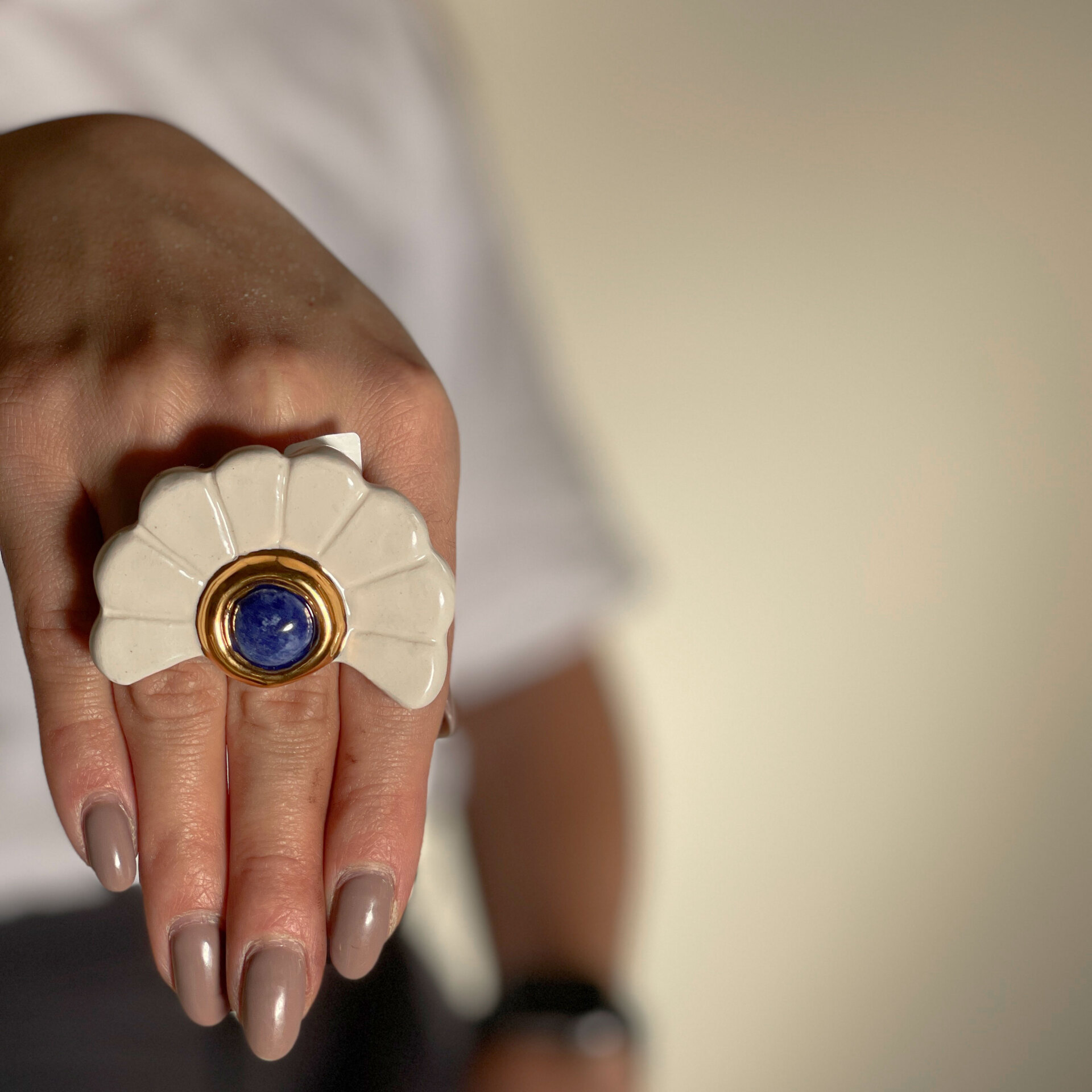  انگشتر طرح نیم لوتوس سفید | کانسپت استور خانه دلشاد 