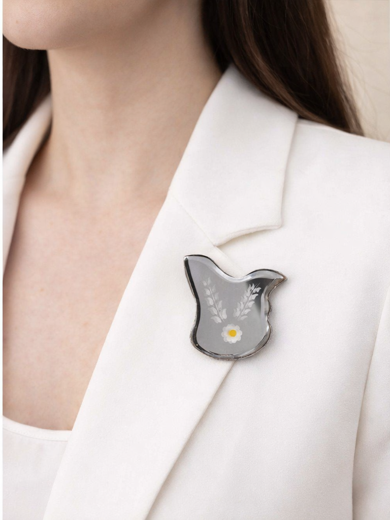  سنجاق سینه اینه ای | سنجاق سینه خاص | سنجاق سینه مدرن | سنجاق سینه شیک | سنجاق سینه متفاوت 