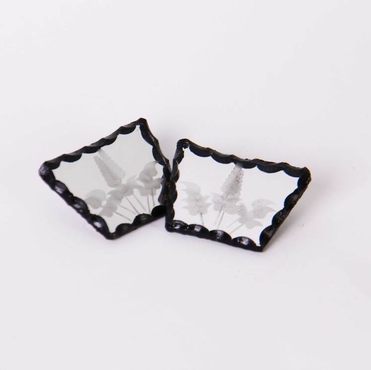 گوشواره آینه ای | گوشواره طرح ایرانی | گوشواره ترمه دوزی | گوشواره برند سرو | گوشواره مجلسی | خانه دلشاد 