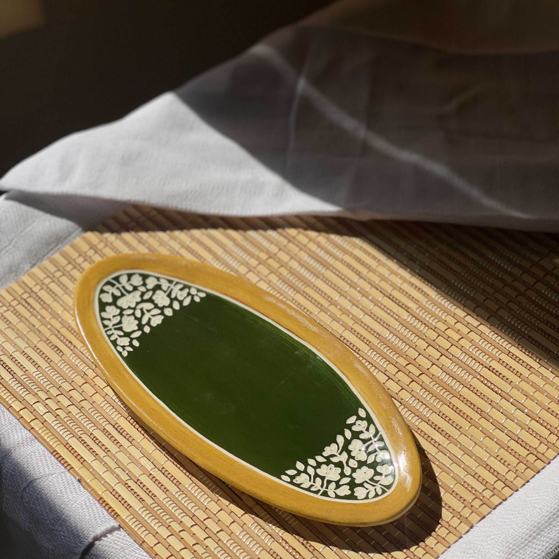  ظرف دسر سرامیکی بیضی طرح گل سبز 