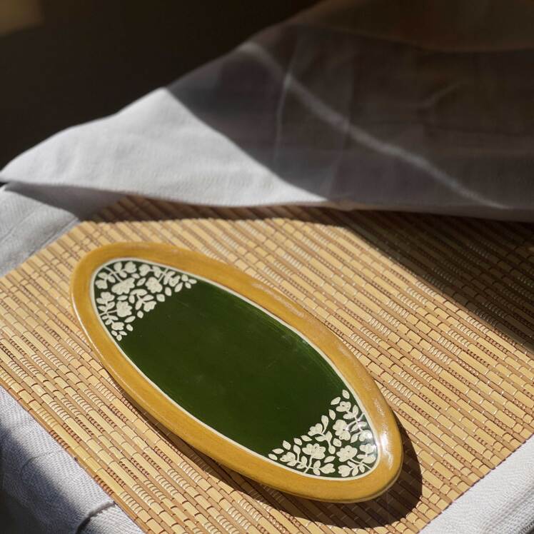 ظرف دسر سرامیکی بیضی طرح گل سبز