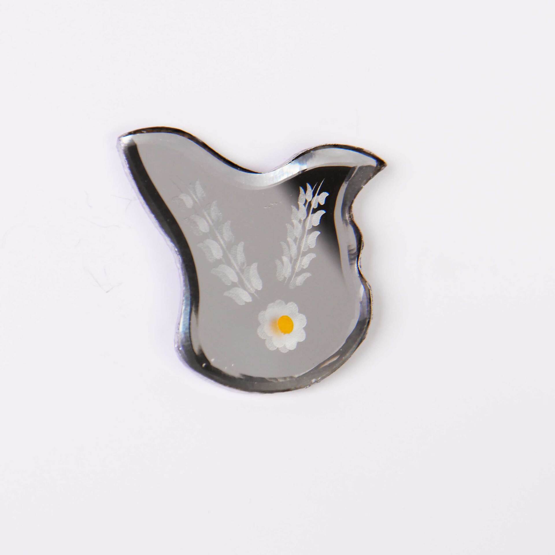  سنجاق سینه اینه ای | سنجاق سینه خاص | سنجاق سینه مدرن | سنجاق سینه شیک | سنجاق سینه متفاوت 