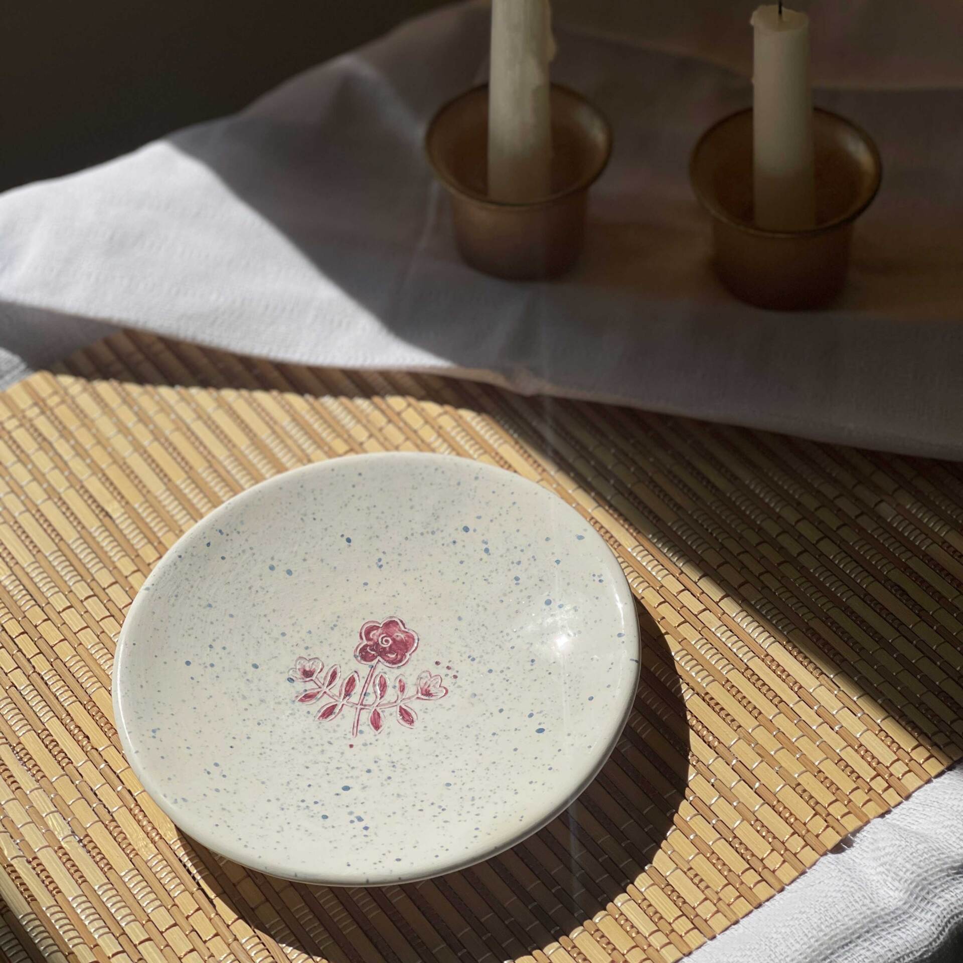 بشقاب سرامیکی 1۵ سانتی دستساز طرح گل (3) | کانسپت استور خانه دلشاد