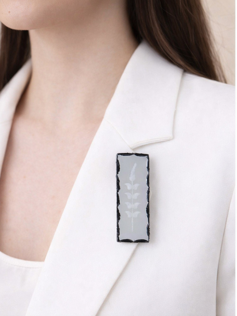  سنجاق سینه اینه ای | سنجاق سینه خاص | سنجاق سینه مدرن | سنجاق سینه شیک | سنجاق سینه متفاوت 