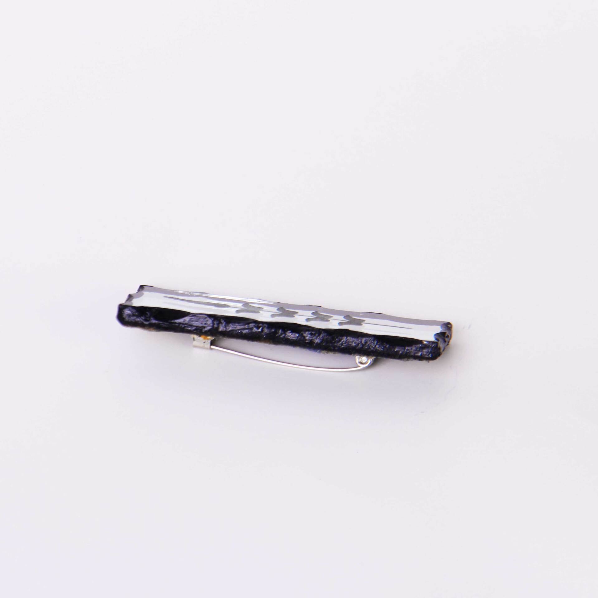  سنجاق سینه اینه ای | سنجاق سینه خاص | سنجاق سینه مدرن | سنجاق سینه شیک | سنجاق سینه متفاوت 