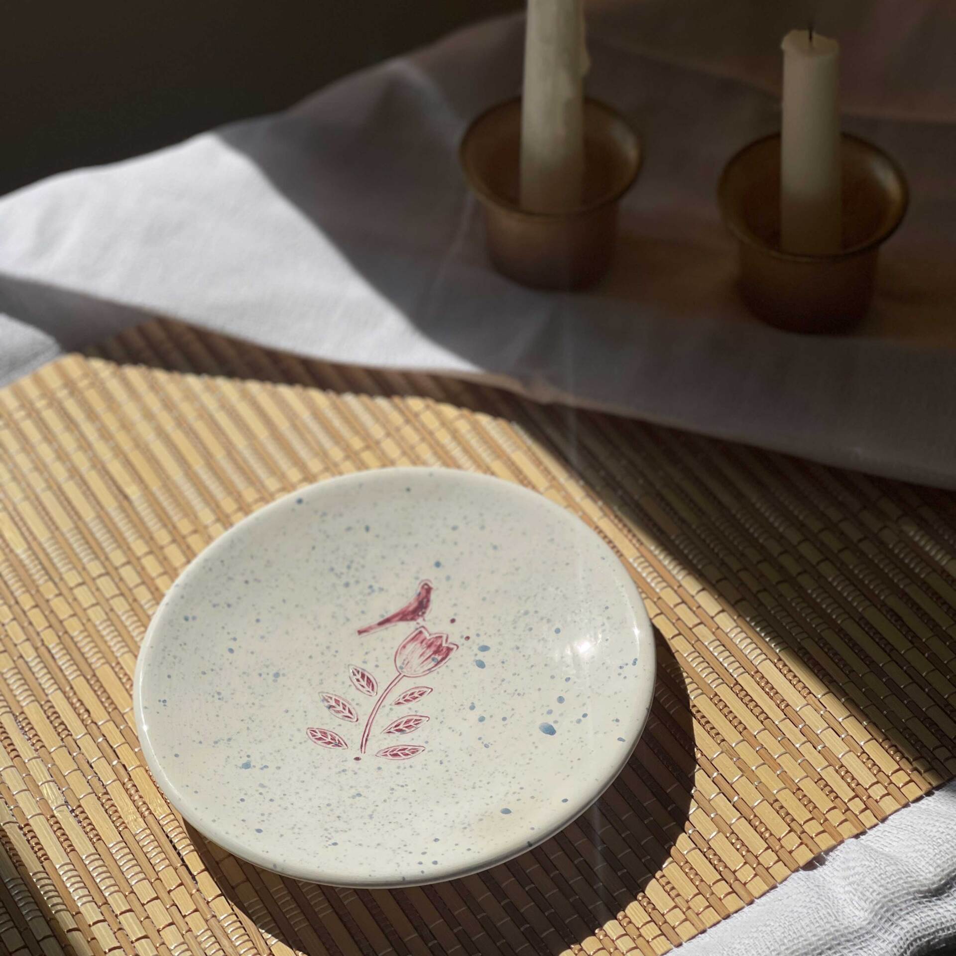  بشقاب سرامیکی 1۵ سانتی دست‌ساز طرح گل (3) | کانسپت استور خانه دلشاد 